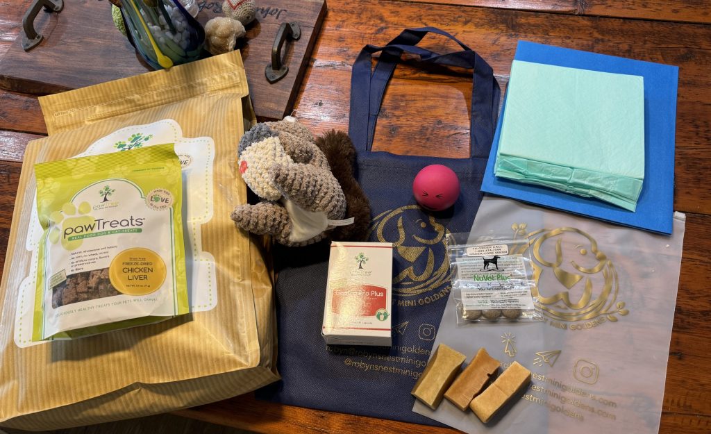 Wag Bags From Robyn’s Nest Mini Goldens